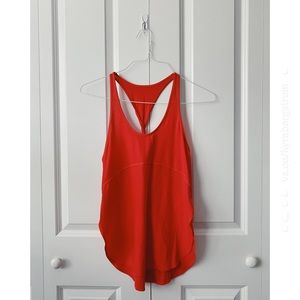 Lululemon twist and train tank